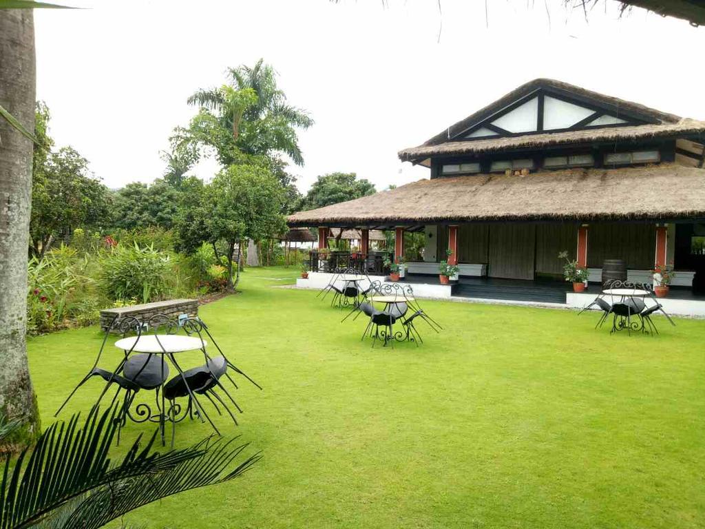 Shangri-La Village Resort, Похара Екстериор снимка
