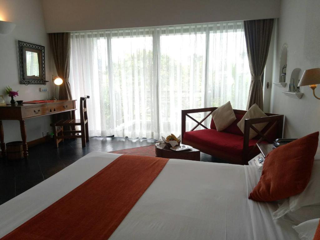 Shangri-La Village Resort, Похара Екстериор снимка