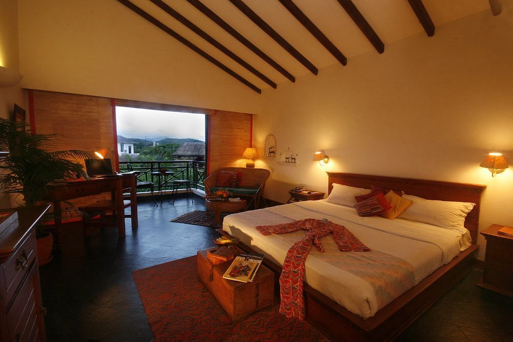 Shangri-La Village Resort, Похара Екстериор снимка