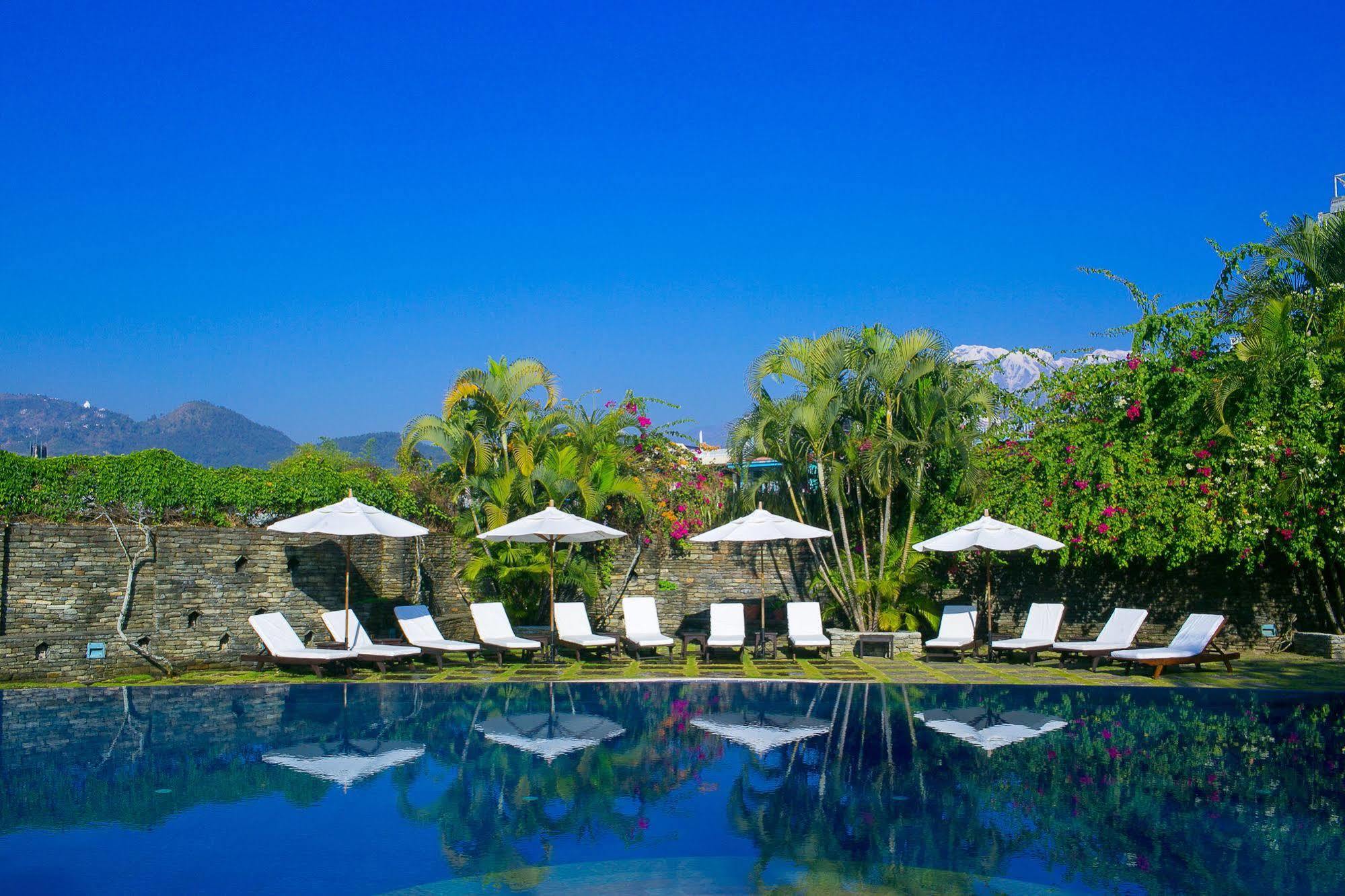 Shangri-La Village Resort, Похара Екстериор снимка